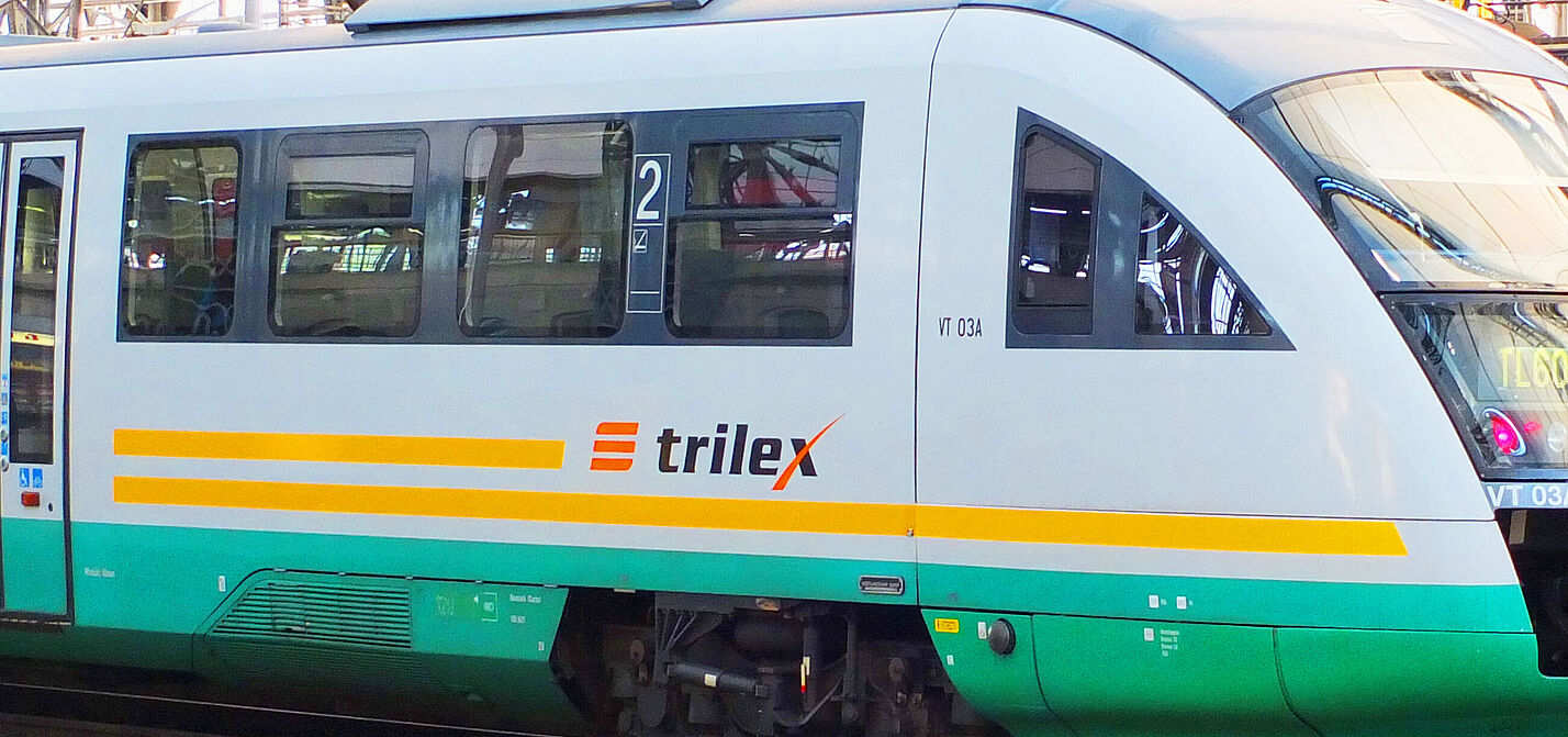 Ein Desiro-Dieseltriebwagen von Trilex in Dresden